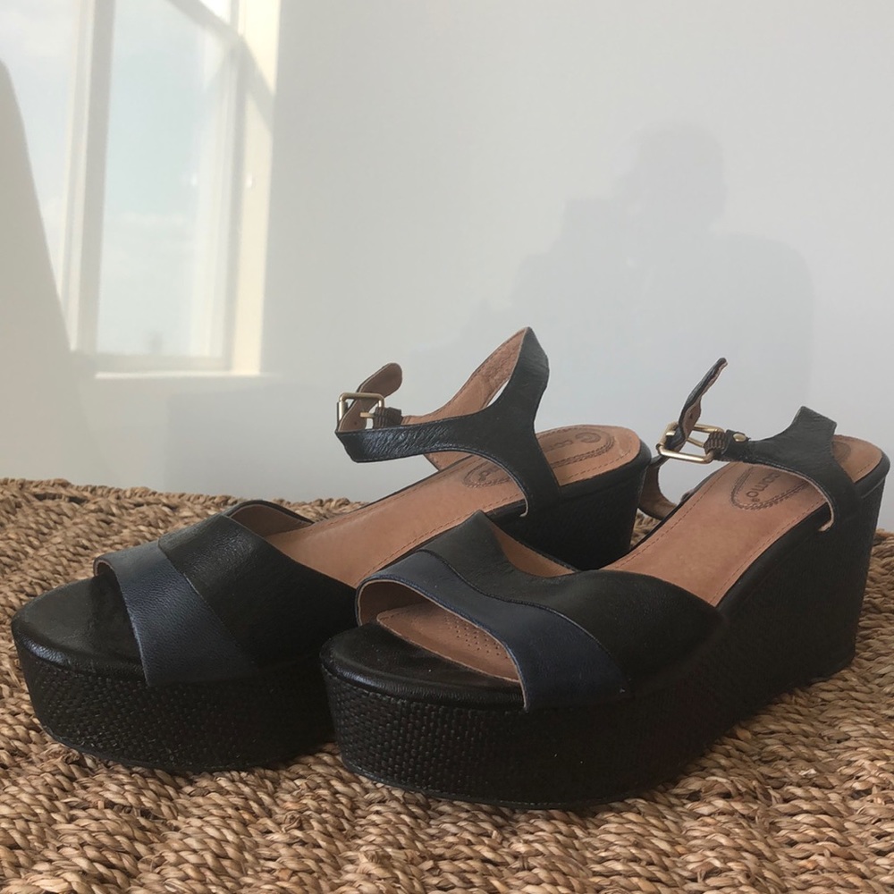 Coral Como Platform Sandals
